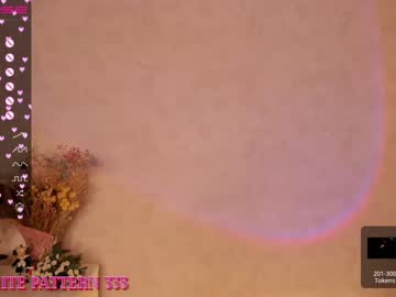 girl
        lindawarners cam image #710763