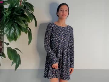 girl
        sixkiks cam image #805077