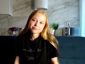 girl
        gemmabrabazon cam image #2946525