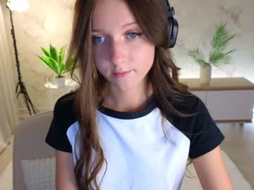 girl
        tadammary cam image #2166025