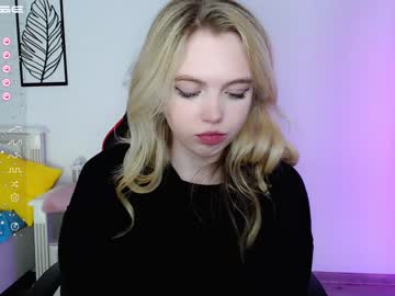 girl
        small_blondee cam image #650352