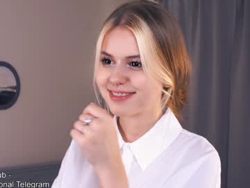 girl
        rabbit_paw cam image #3315966