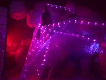 girl
        kittycaitlin cam image #4102567
