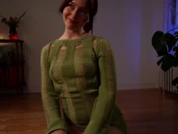 girl
        alisonrouge cam image #2598239