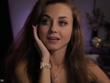 girl
        lettymoa cam image #2934101