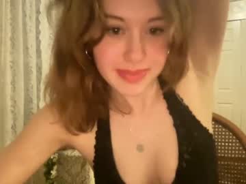 girl
        itsmiralou cam image #919717
