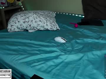 couple
        taintedlovers_ cam image #318270