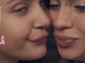 couple
        vivid_girls cam image #3802561