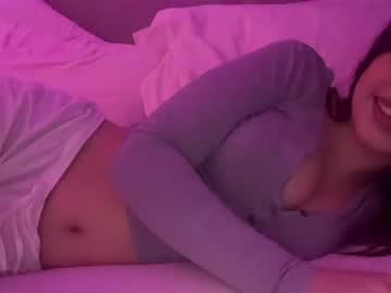 girl
        blairbrooks cam image #2440397