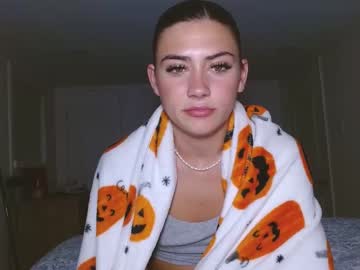 couple
        miasantiago cam image #1752255