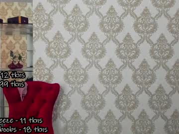 girl
        ashley_winks cam image #4300437