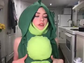 girl
        littlesugarpea cam image #1086258