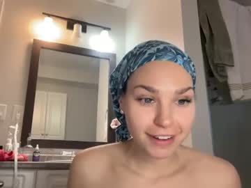 girl
        xyleialuv cam image #668237