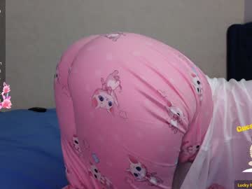 girl
        kimmie_ cam image #4273543