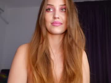 girl
        fazeyj cam image #2679239