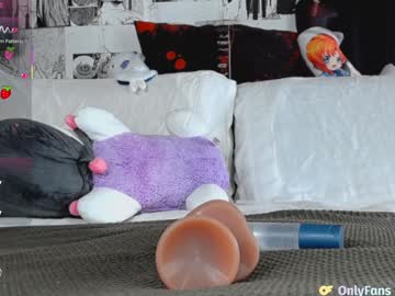 girl
        yogendub cam image #4511257