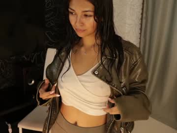 girl
        agatameow cam image #3198432