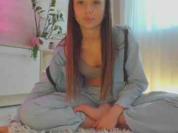 girl
        meryfoxxx cam image #2721058