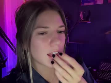 girl
        oliviahansleyy cam image #3897072