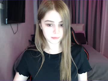 girl
        tripleprinces cam image #1147345