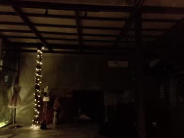 girl
        nadyabasinger cam image #3564535