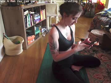 girl
        xsunsub cam image #3880407