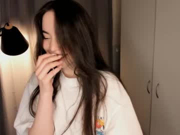 girl
        danielleclarka cam image #1931423