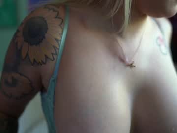 girl
        _shycutie cam image #1512257