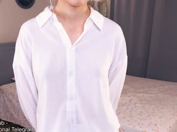 girl
        rabbit_paw cam image #3317339