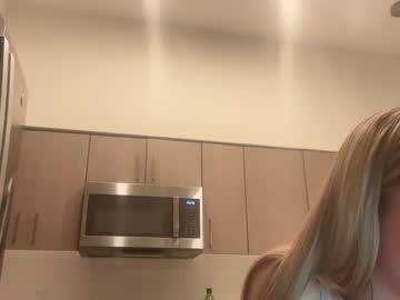 girl
        emiefox cam image #4083353