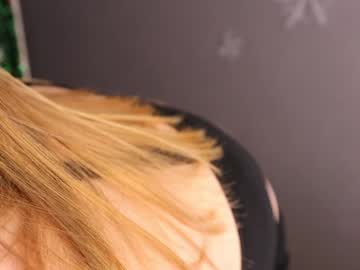 girl
        gayfarwell cam image #3804741