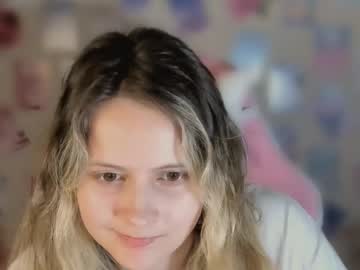 girl
        amelienjames cam image #3340859