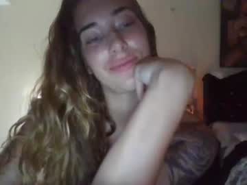girl
        aellarose cam image #1306796