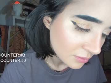 girl
        lonelly_lolly98 cam image #2134520