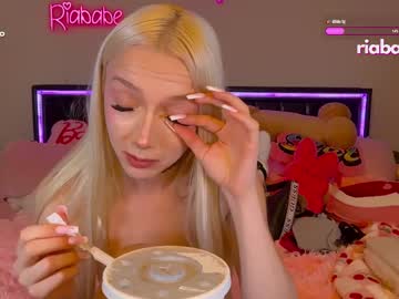 girl
        riababe cam image #4376030