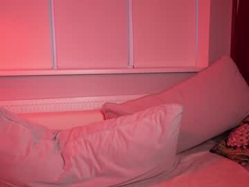 girl
        toxl cam image #3783783