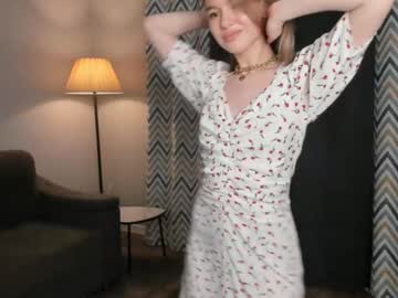 girl
        warmfuzzyfeeling cam image #3129621