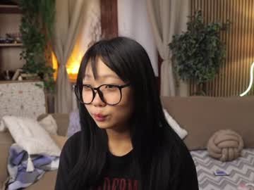 girl
        hinatabroks cam image #3312071