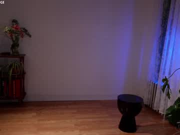 girl
        alisonrouge cam image #2809271