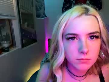 girl
        shiestykat999 cam image #2955068