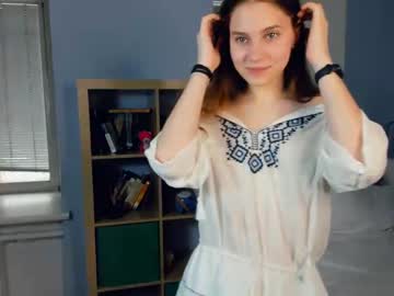 girl
        youne_and_beautiful cam image #892174