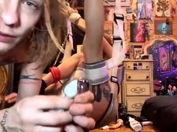 couple
        daddysdndgirl91 cam image #3678019