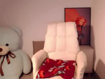 girl
        sweetbobo1 cam image #1484725