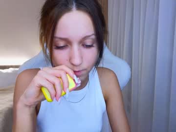 girl
        tadammary cam image #2366550