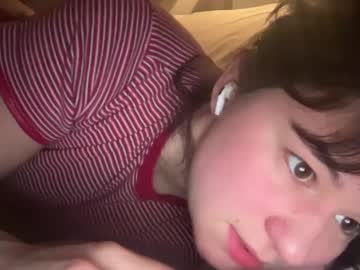 girl
        olive_nextdoor cam image #4103538