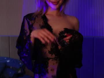 girl
        angella_kleee cam image #1092313