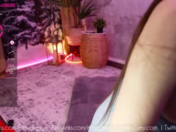 girl
        emilygrey_ cam image #507690