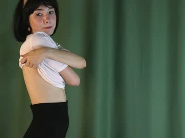 girl
        1thour cam image #3220377