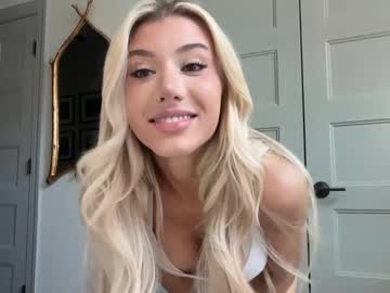 girl
        sweetsammxo cam image #4556540