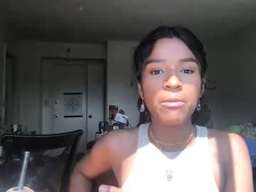 girl
        bestofceleste777 cam image #1372355